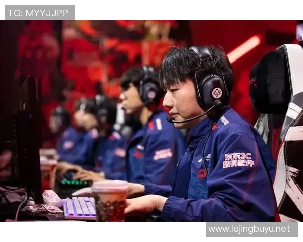 电竞比分赛后复盘JDG与FPX团队协作分析与战术探讨